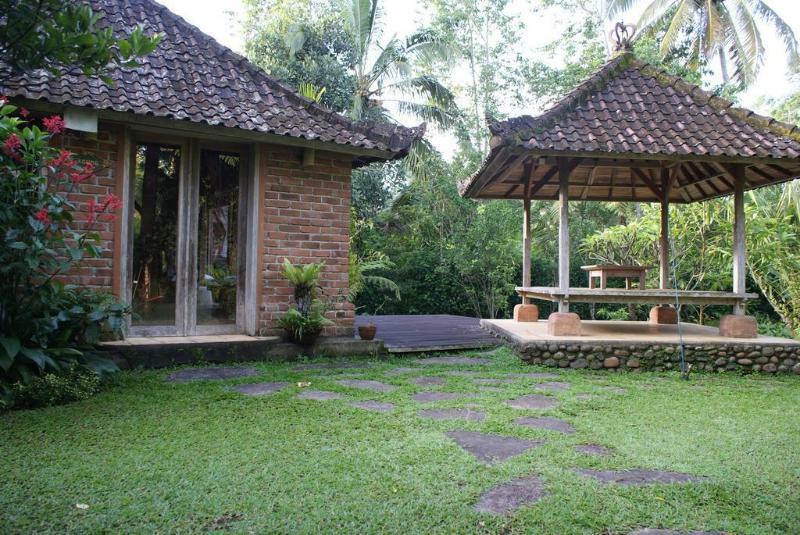 Prana Dewi Mountain Resort จาตีลูวีห์ ภายนอก รูปภาพ